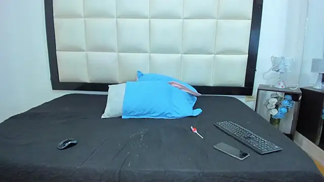 Snapshot of Cattalina_25 chatting on 11, 11, 2025 Cattalina 25 online show from 11, 11, 2025