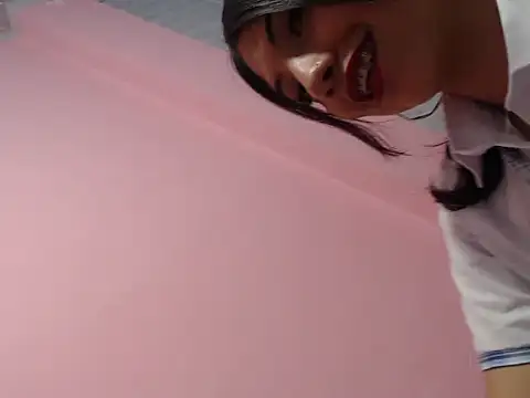 Victoria Alvarez online show from 31, 10, 2025