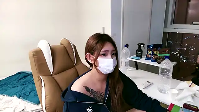 Snapshot of Milk_Sola chatting on 26, 10, 2025 Milk Sola online show from 26, 10, 2025