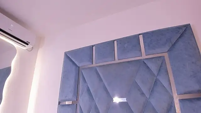 esmeraldaasm online show from 18, 11, 2025