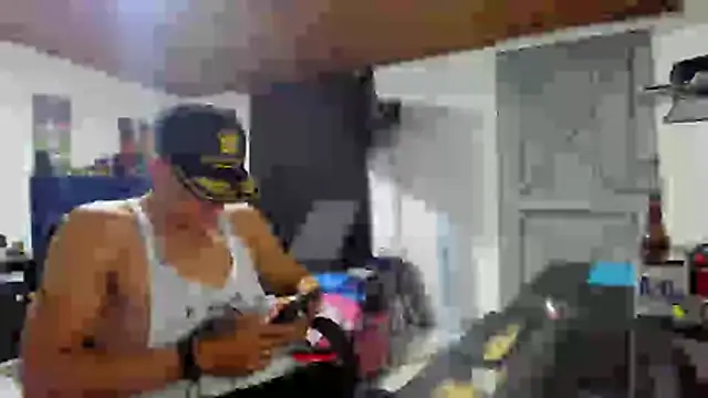 Malek Ivonny online show from 12, 2, 2026