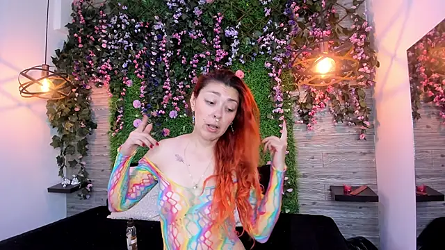 EmilyyRed online show from 8, 11, 2025