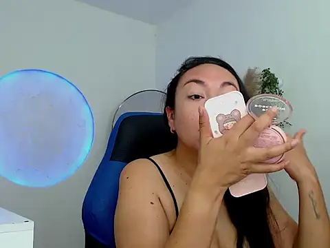 Yadis hot online show from 27, 11, 2025