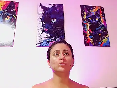 Caroline Jons online show from 5, 11, 2025