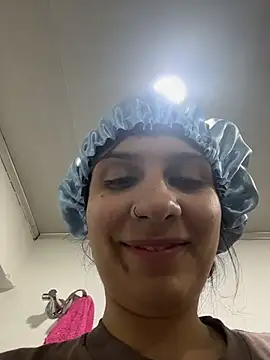 Snapshot of sarah_honey__ chatting on 2, 12, 2025 sarah honey online show from 2, 12, 2025