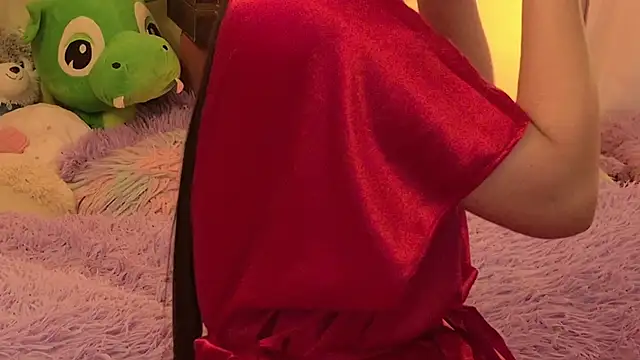 ISA NIXON online show from 12, 4, 2026