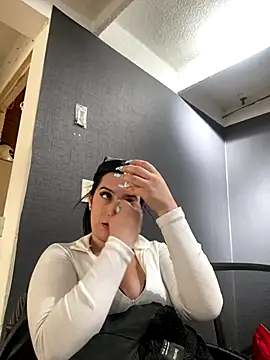 Kloe Novoa online show from 15, 11, 2025