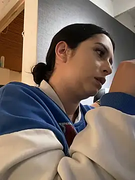 Kloe Novoa online show from 19, 1, 2026