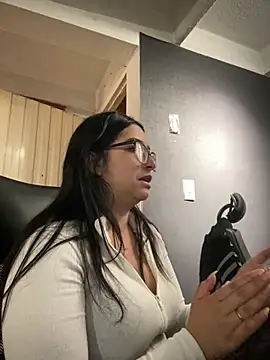 Kloe Novoa online show from 17, 1, 2026