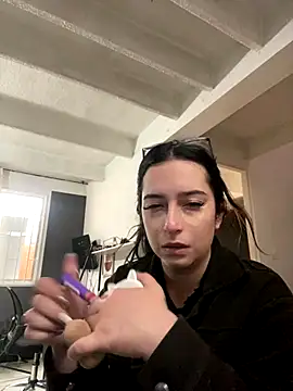 Kloe Novoa online show from 15, 12, 2025