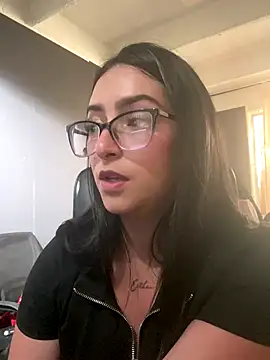 Kloe Novoa online show from 5, 1, 2026