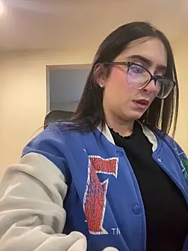 Kloe Novoa online show from 15, 4, 2026