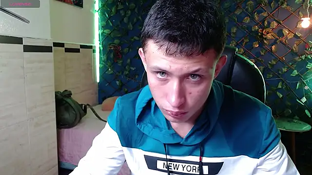 Garuo 18 online show from 16, 11, 2025