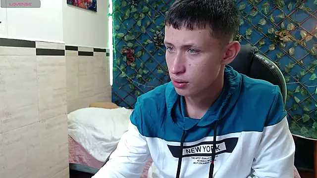 Garuo 18 online show from 12, 11, 2025