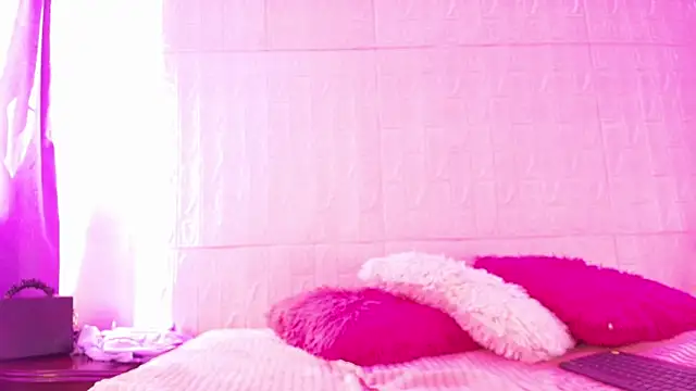 Skinny Nasty Dirty online show from 22, 11, 2025