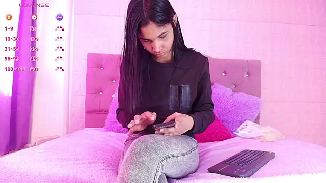 Skinny Nasty Dirty online show from 27, 11, 2025