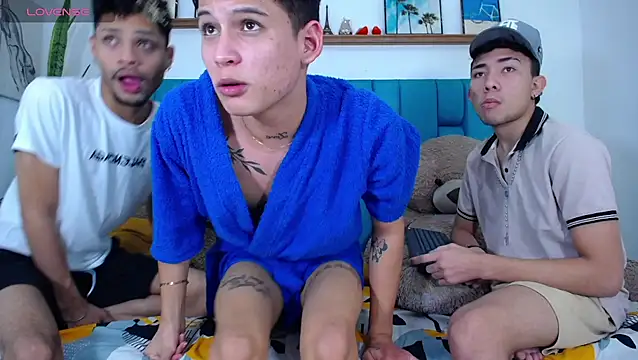 Hot Boys Latinos X online show from 21, 3, 2026