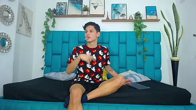 Hot Boys Latinos X online show from 7, 11, 2025