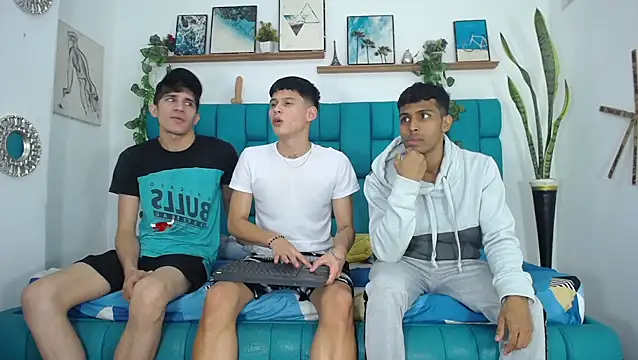 Hot Boys Latinos X online show from 13, 11, 2025