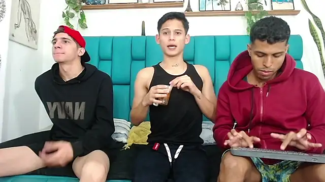 Hot Boys Latinos X online show from 31, 10, 2025