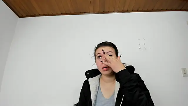 Vanessa Martinz online show from 15, 11, 2025