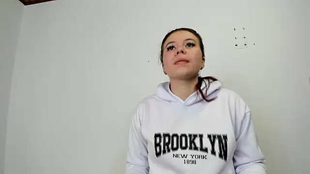 Vanessa Martinz online show from 5, 11, 2025