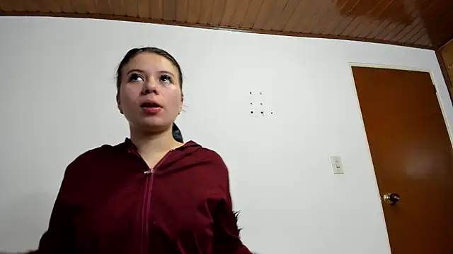 Vanessa Martinz online show from 10, 11, 2025