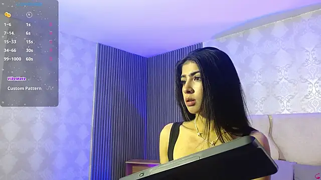 MAIILY TAY online show from 7, 11, 2025