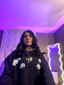 MAIILY TAY online show from 15, 11, 2025