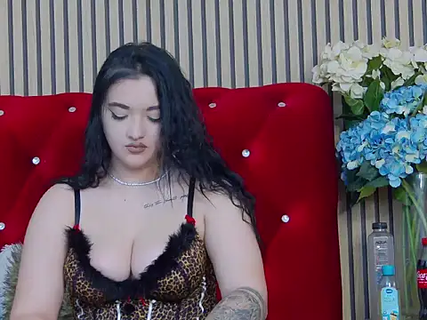 LaraBloom online show from 21, 11, 2025