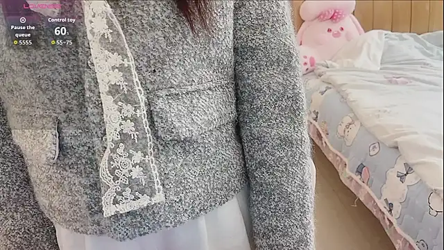 by-Hannah online show from 4, 11, 2025