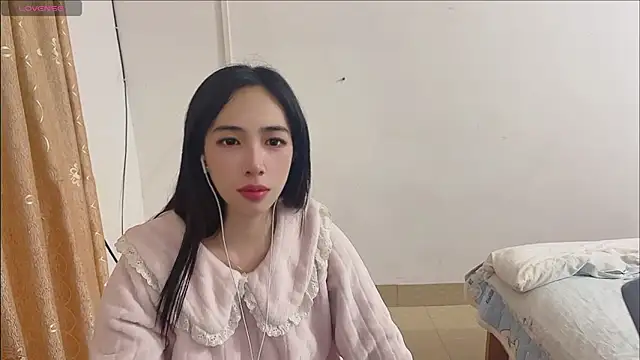 by-Hannah online show from 9, 11, 2025