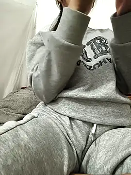 singlemom sexy online show from 18, 11, 2025