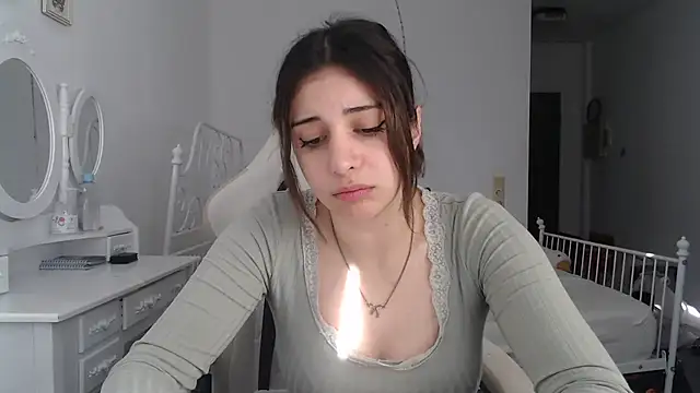 Snapshot of bellefleurrr chatting on 3, 7, 2026 bellefleurrr online show from 3, 7, 2026