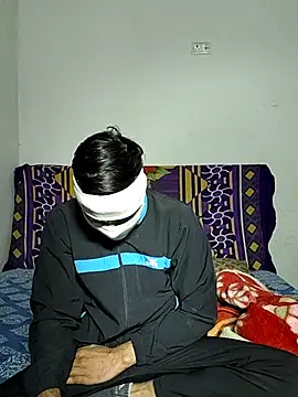 Snapshot of Heena-143 chatting on 18, 11, 2025 Heena-143 online show from 18, 11, 2025