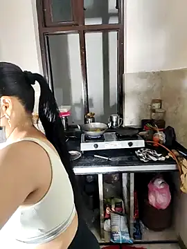 Snapshot of Heena-143 chatting on 29, 11, 2025 Heena-143 online show from 29, 11, 2025