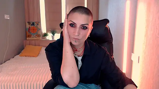Snapshot of Sweet-n-Strong chatting on 13, 7, 2026 Sweet-n-Strong online show from 13, 7, 2026