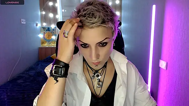 Sweet-n-Strong online show from 24, 11, 2025