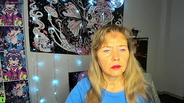 Carla Vogue online show from 15, 12, 2025