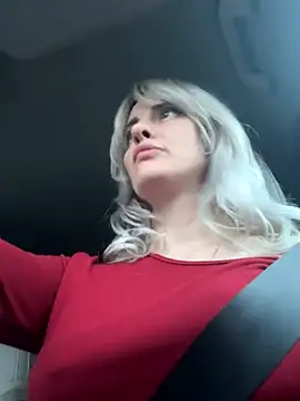 Snapshot of blondegirlx chatting on 3, 11, 2025 blondegirlx online show from 3, 11, 2025