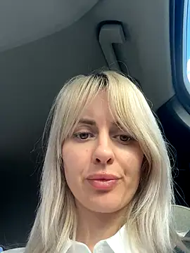 Snapshot of blondegirlx chatting on 28, 10, 2025 blondegirlx online show from 28, 10, 2025