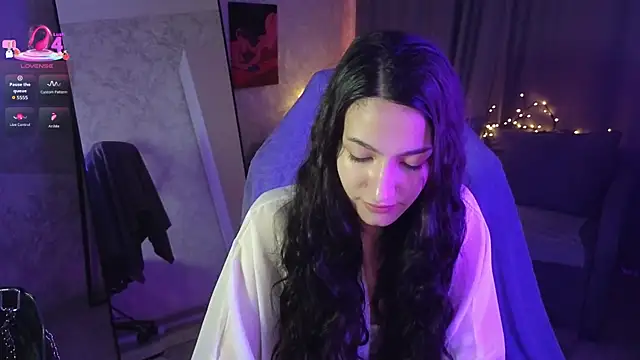 Mulan Lo online show from 17, 11, 2025