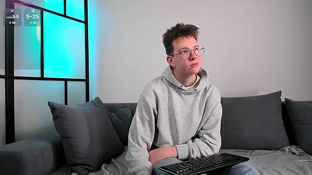 Teddy Parker online show from 9, 11, 2025