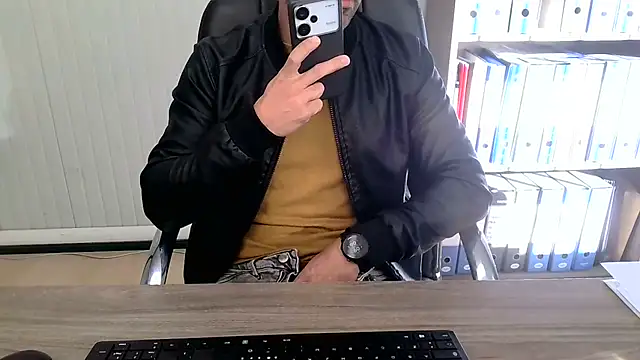 Evasionee online show from 6, 11, 2025