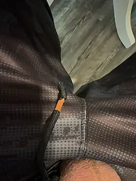 Snapshot of Quickcum2201 chatting on 28, 10, 2025 Quickcum2201 online show from 28, 10, 2025