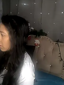 eva delight  online show from 29, 11, 2025