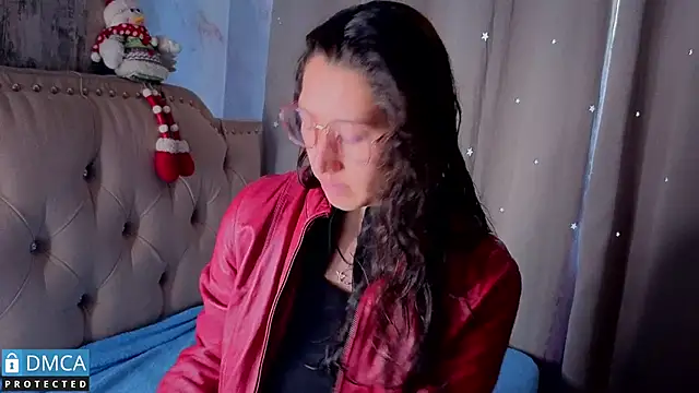 eva delight  online show from 13, 11, 2025