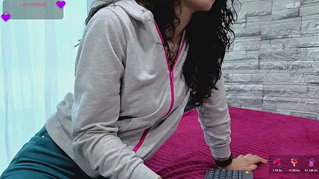 eva delight  online show from 26, 5, 2026