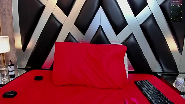 Snapshot of CloePerson chatting on 5, 2, 2026 CloePerson online show from 5, 2, 2026