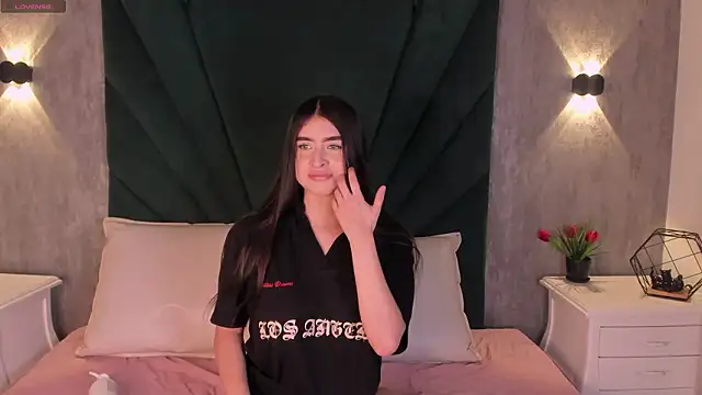 EmiliClarke online show from 10, 2, 2026